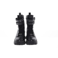 Steve Madden Stiefel aus Leder in Schwarz