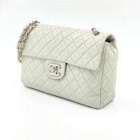 Chanel Classic Flap Bag Jumbo aus Leder in Grau