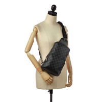 Louis Vuitton Avenue Sling Bag en Toile en Gris