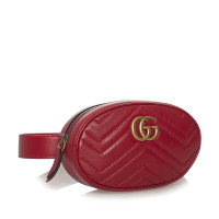 Gucci GG Marmont Matelassé Belt Bag aus Leder in Rot