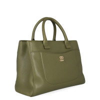 Chanel Executive in Pelle in Verde
