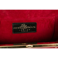 Pierre Balmain Handtasche aus Leder in Rot