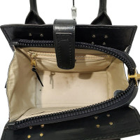 Chloé Handtasche aus Leder in Schwarz