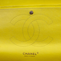 Chanel Classic Flap Bag Jumbo in Pelle in Giallo
