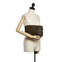 Louis Vuitton Trousse Toilette Canvas in Bruin