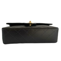 Chanel Timeless Classic aus Leder in Schwarz