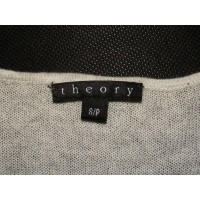 Theory Knitwear Cashmere in Grey