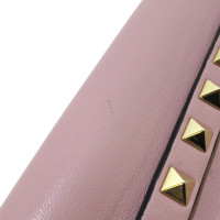 Valentino Garavani Rockstud Clutch Leather in Pink