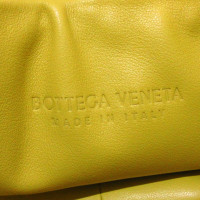 Bottega Veneta Umhängetasche aus Leder in Gelb