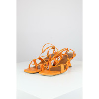 Rejina Pyo Sandalen aus Leder in Orange