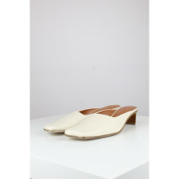 Rejina Pyo Sandals Leather in Cream