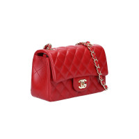 Chanel Classic Flap Bag New Mini aus Leder in Rot