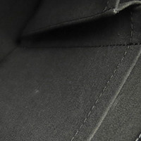 Louis Vuitton Mat Sutter aus Leder in Schwarz