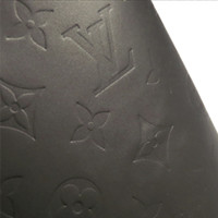Louis Vuitton Mat Sutter aus Leder in Schwarz