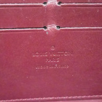 Louis Vuitton Zippy Portemonnaie Patent leather in Bordeaux