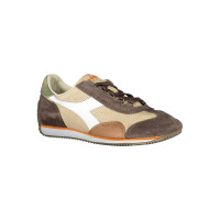 Diadora Trainers in Brown