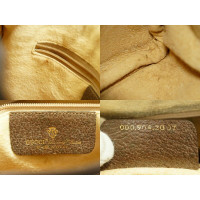 Gucci Handtasche aus Canvas in Beige