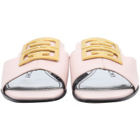 Givenchy Slippers/Ballerina's Leer in Roze