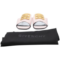 Givenchy Slippers/Ballerina's Leer in Roze