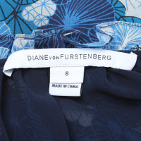 Diane Von Furstenberg camicetta di seta in blu con motivo