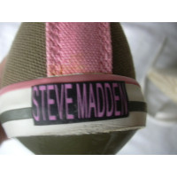 Steve Madden Pumps/Peeptoes aus Canvas in Khaki