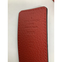 Louis Vuitton Gürtel aus Leder in Rot