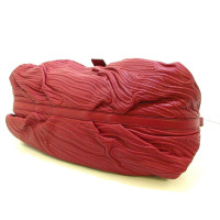 Bulgari Shoulder bag Leather in Bordeaux