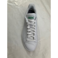 Adidas Sneakers aus Leder in Weiß