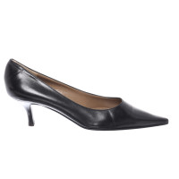 Bruno Magli Pumps/Peeptoes aus Leder in Schwarz