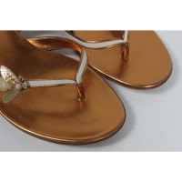 Gucci Sandals Leather in Gold