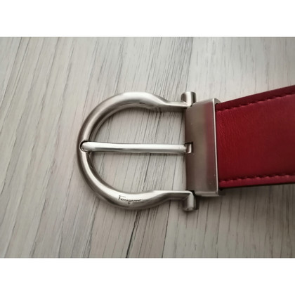 Salvatore Ferragamo Belt Leather in Red