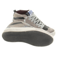 Golden Goose Sneakers vernietigd