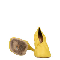 Dries Van Noten Pumps/Peeptoes Leather in Yellow