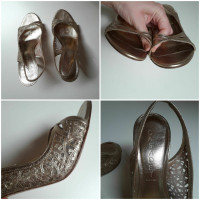 Casadei Pumps/Peeptoes Leer in Goud