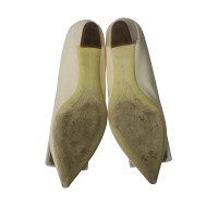 Roger Vivier Slippers/Ballerina's Lakleer in Wit