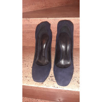 Bottega Veneta Pumps/Peeptoes aus Wildleder in Blau