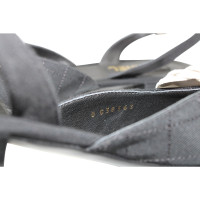 Chanel Sandalen aus Baumwolle in Schwarz