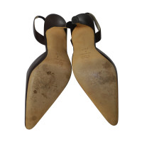 Manolo Blahnik Sandalen aus Leder in Braun