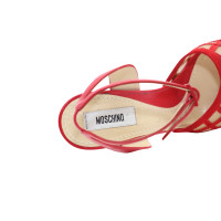 Moschino Sandalen aus Leder in Rot