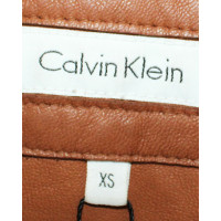 Calvin Klein Veste/Manteau en Cuir en Marron