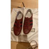 Gucci Chaussures de sport en Cuir en Rouge