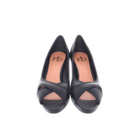 Rocco Barocco Wedges in Black