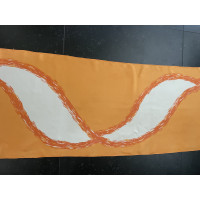 Balenciaga Schal/Tuch aus Seide in Orange