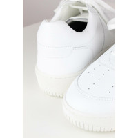 Sandro Sneakers aus Leder in Weiß