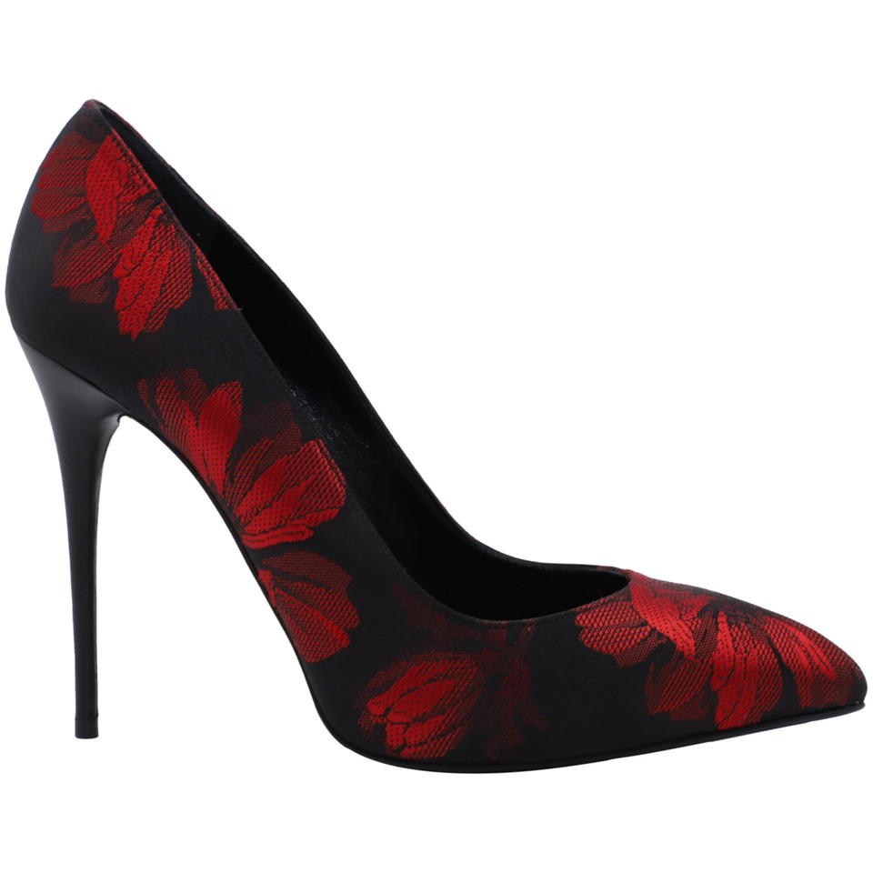 Alexander McQueen Pumps/Peeptoes en Noir