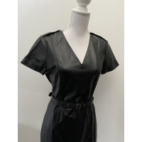 Burberry Kleid aus Leder in Schwarz