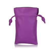 Loewe Umhängetasche aus Leder in Violett