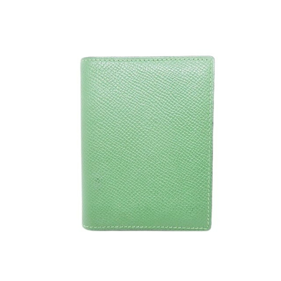 Hermès Täschchen/Portemonnaie aus Leder in Grün