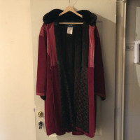 Yves Saint Laurent Giacca/Cappotto in Pelle in Rosso