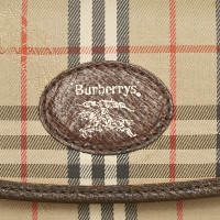 Burberry Clutch aus Canvas in Beige